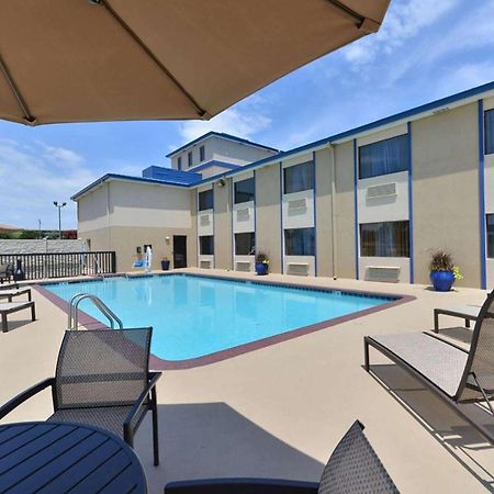 Baymont By Wyndham Ardmore I-35 Экстерьер фото